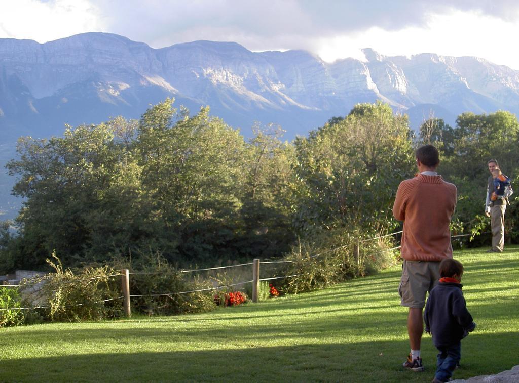 Casa Rural Calrei Konuk evi Lles Dış mekan fotoğraf